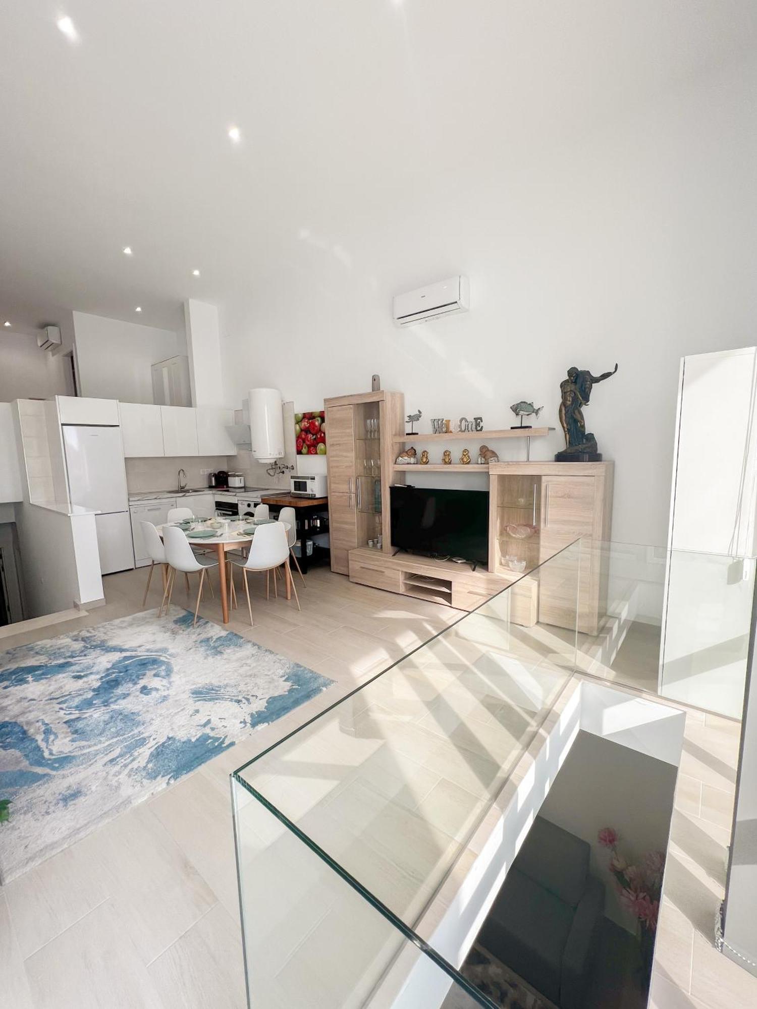 Cozy And Modern Family Flat Carihuela Apartamento Torremolinos Exterior foto