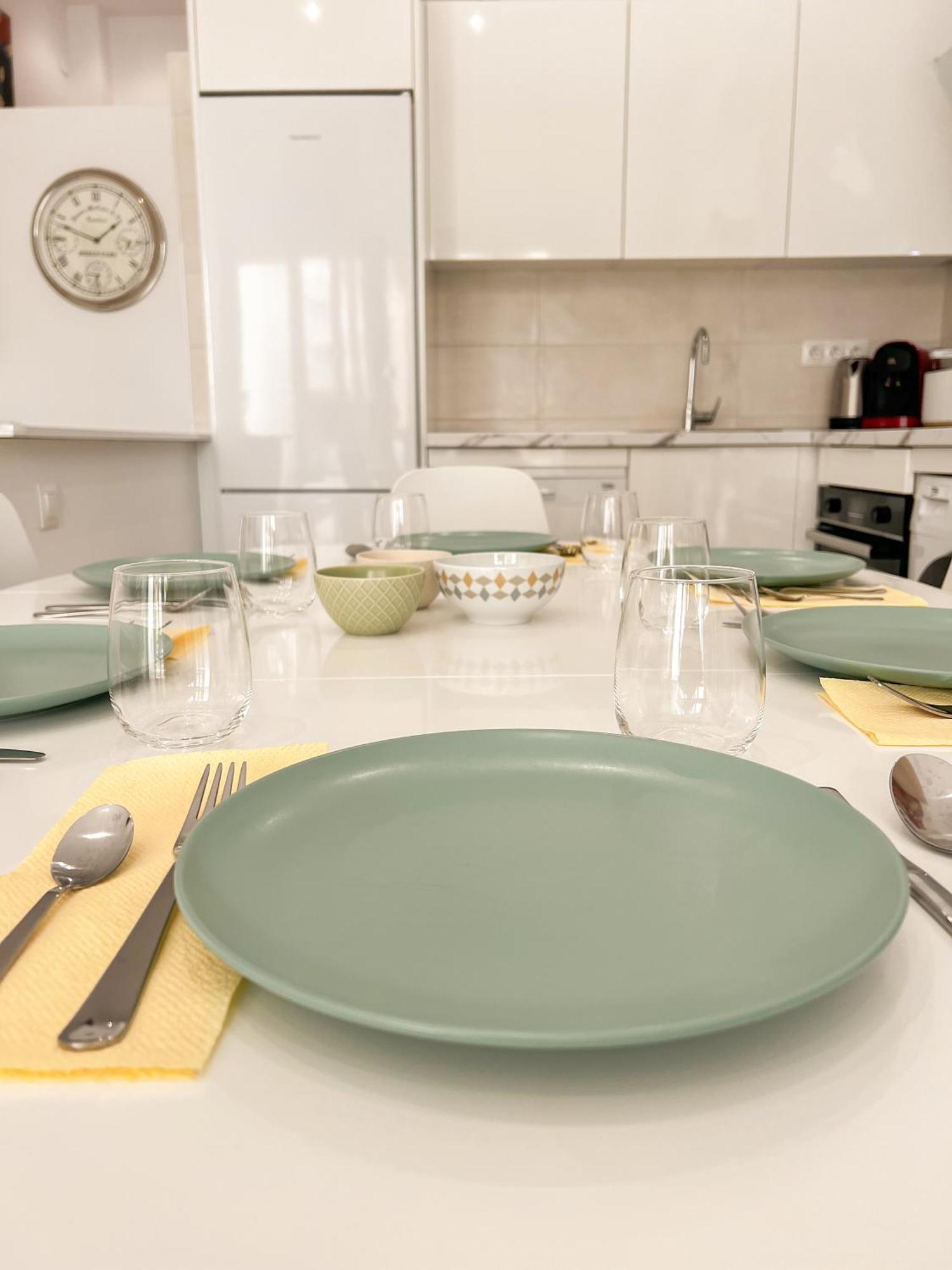 Cozy And Modern Family Flat Carihuela Apartamento Torremolinos Exterior foto