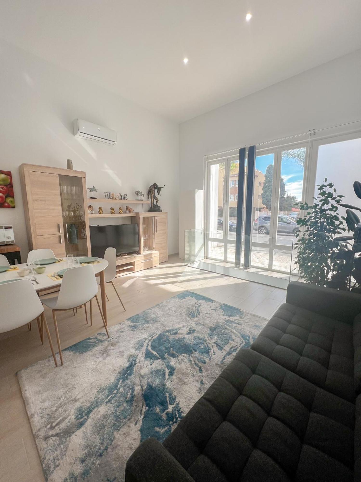 Cozy And Modern Family Flat Carihuela Apartamento Torremolinos Exterior foto
