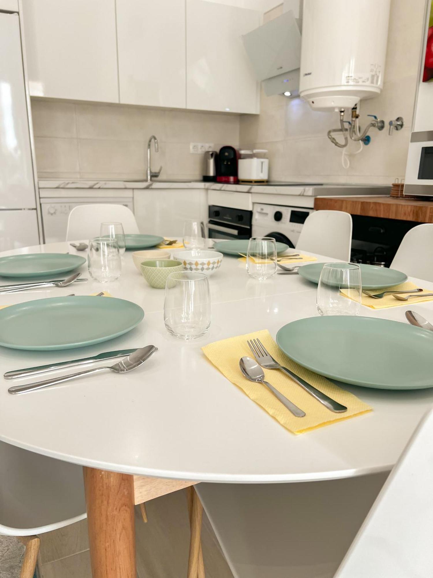 Cozy And Modern Family Flat Carihuela Apartamento Torremolinos Exterior foto
