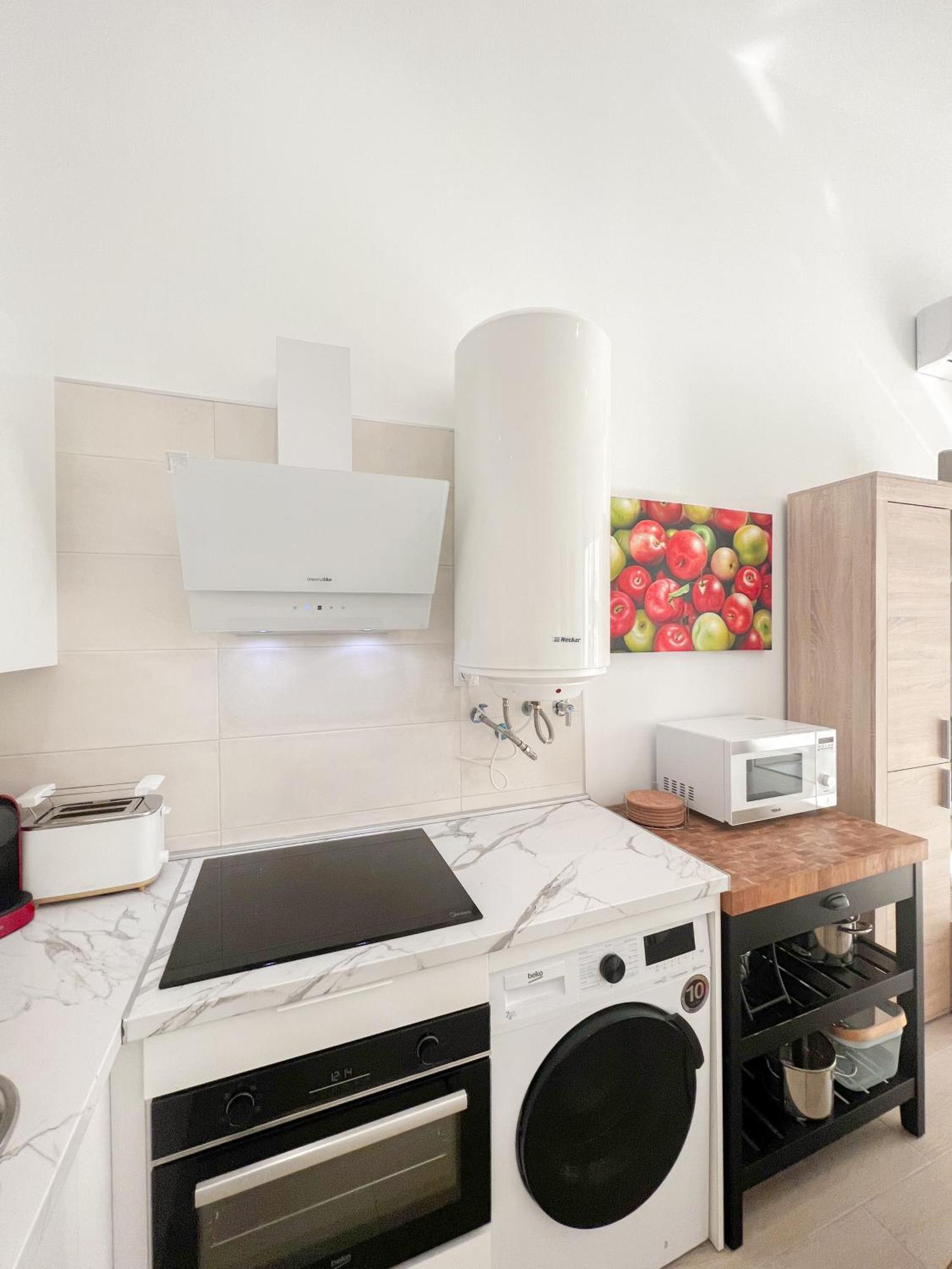 Cozy And Modern Family Flat Carihuela Apartamento Torremolinos Exterior foto
