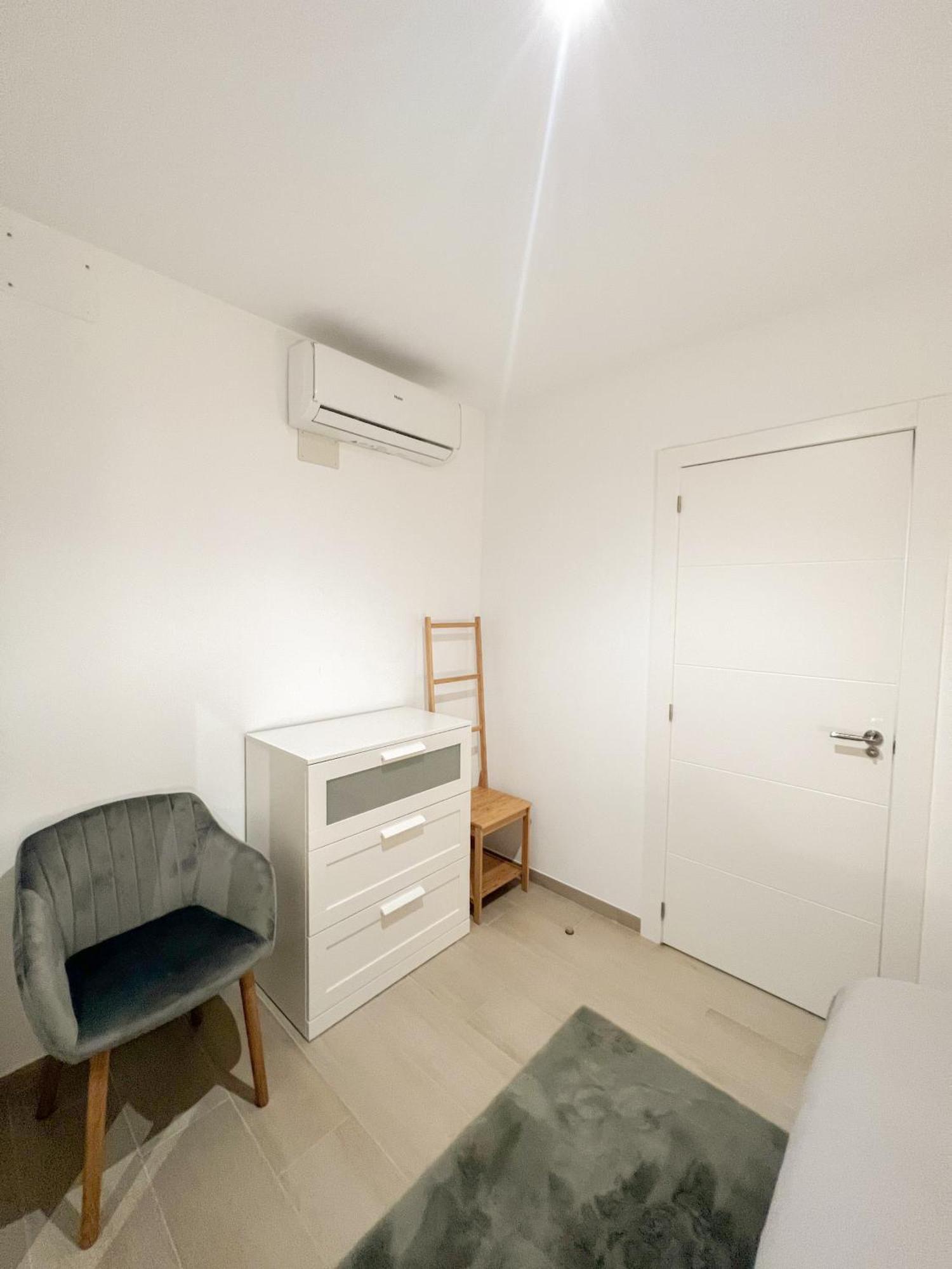Cozy And Modern Family Flat Carihuela Apartamento Torremolinos Exterior foto