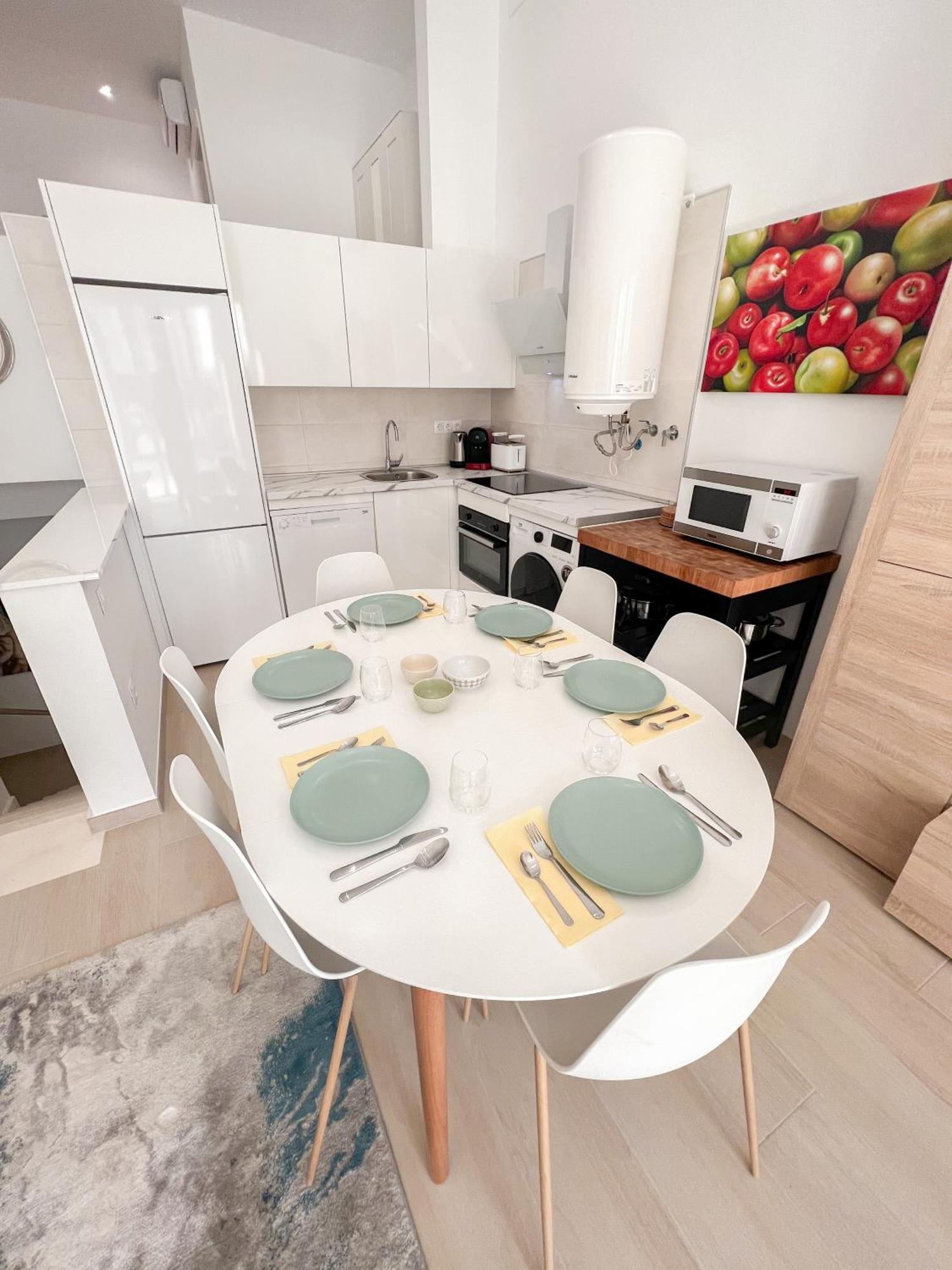 Cozy And Modern Family Flat Carihuela Apartamento Torremolinos Exterior foto