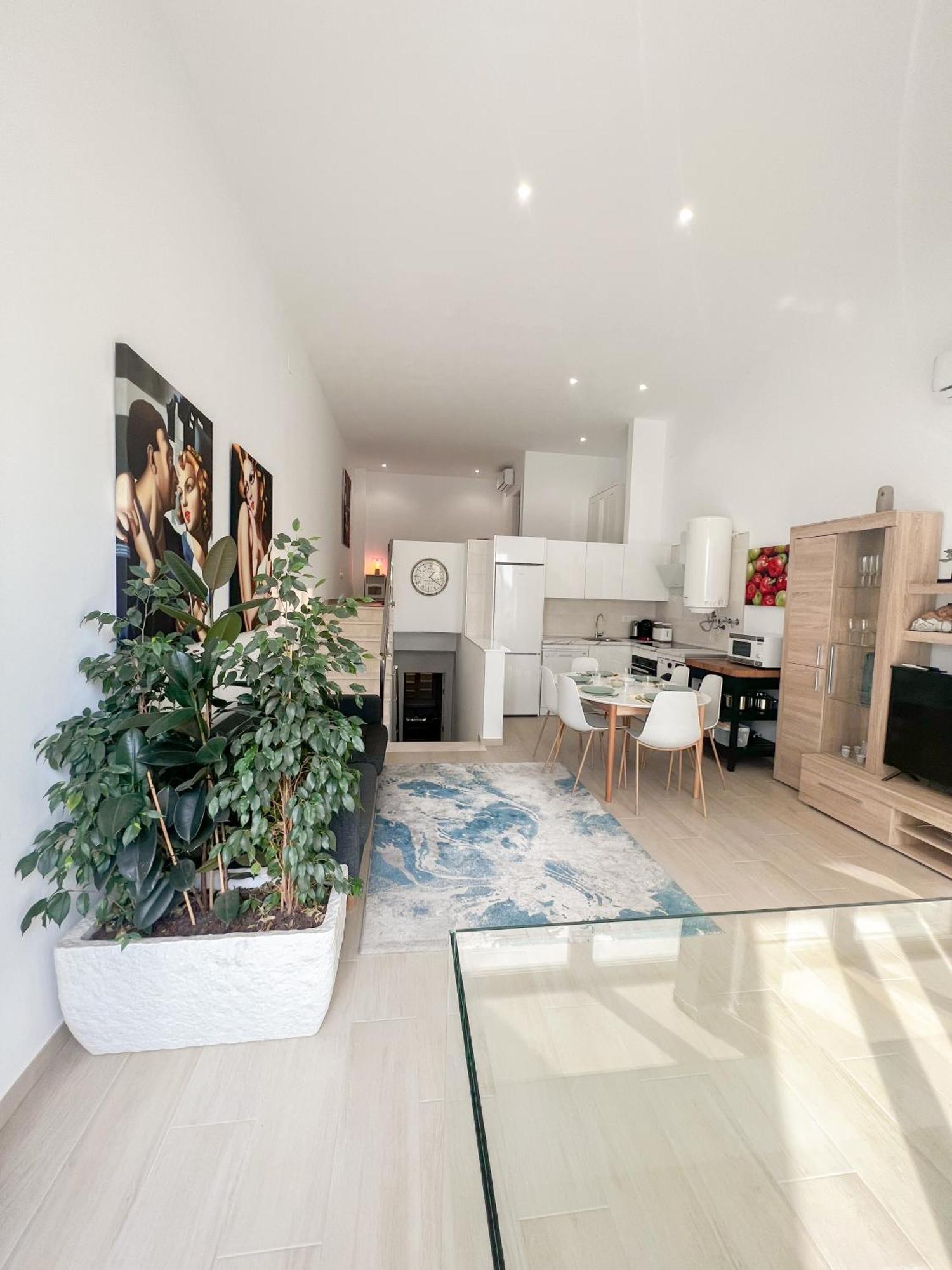 Cozy And Modern Family Flat Carihuela Apartamento Torremolinos Exterior foto