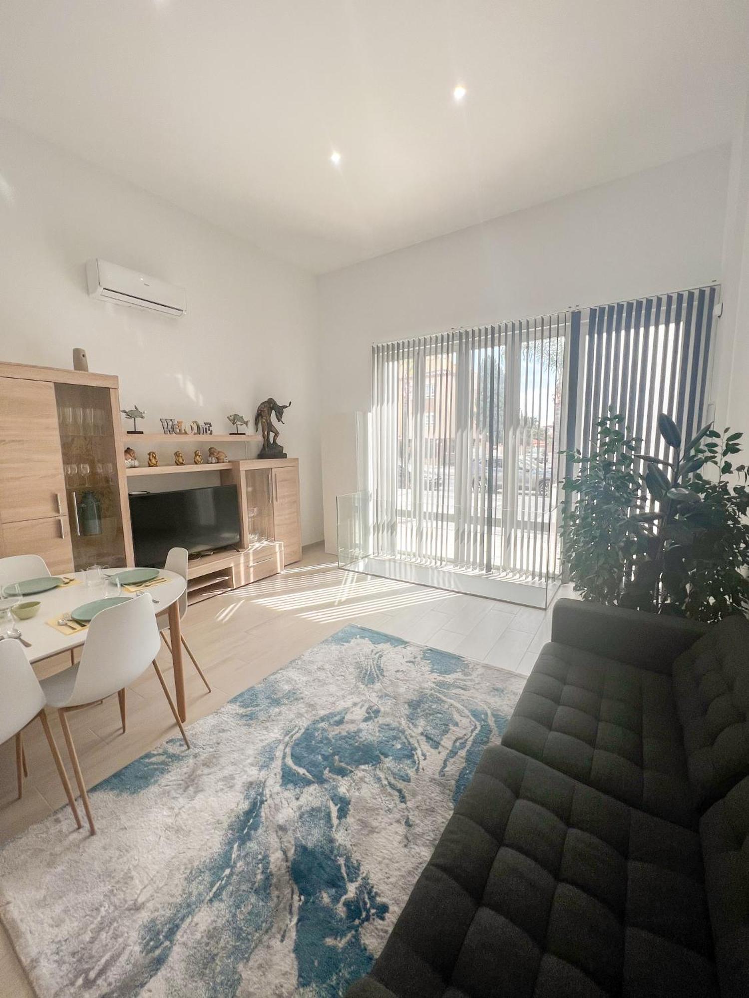 Cozy And Modern Family Flat Carihuela Apartamento Torremolinos Exterior foto
